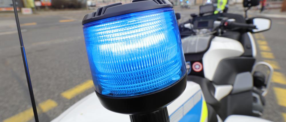 Blaulicht, Polizei, Polizeibericht, Einsatz, Symbolbild