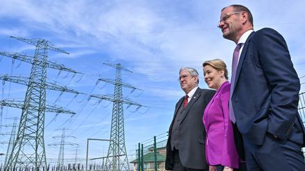 Jörg Steinbach, Franziska Giffey und Stefan Kapferer in Neuenhagen