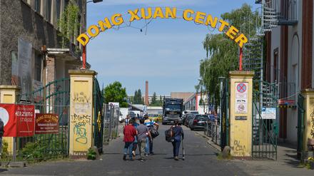 Dong Xuan Center, Herzbergstrasse, Lichtenberg, Berlin, Deutschland *** Dong Xuan Center Herzbergstrasse Lichtenberg Berlin Germany
xuan0602