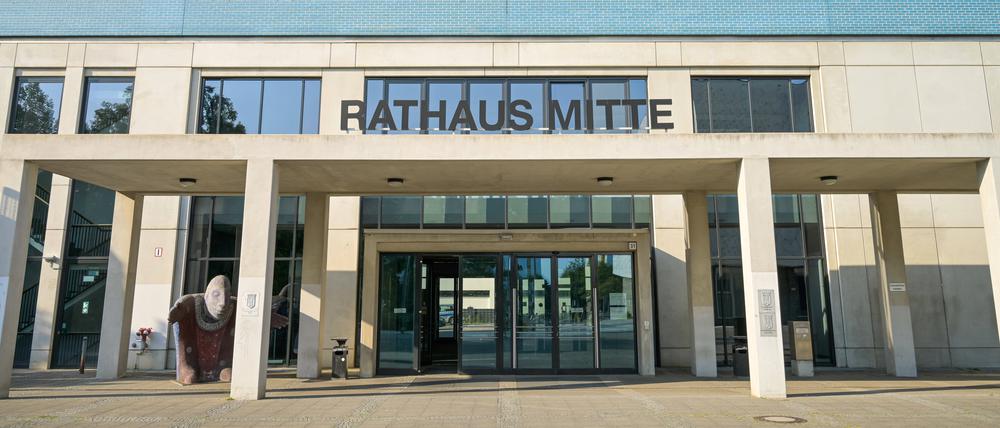 Das Rathaus Mitte an der Karl-Marx-Allee.