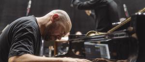 Der Berliner Pianist, Trompeter und Komponist Sebastian Studnitzky bei den Aufnahmen zu „Memento Odesa“.