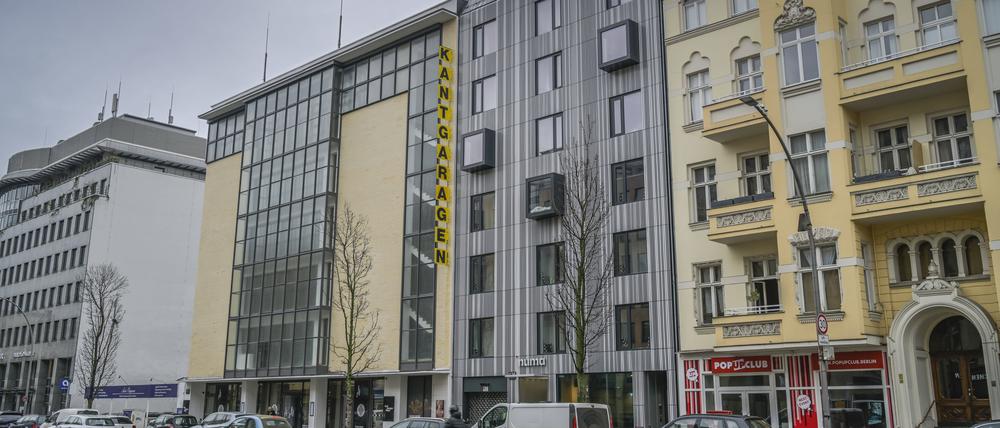 Die baulich wertvollen, sanierten Kant-Garagen in Charlottenburg. 