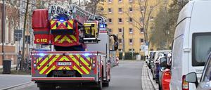 Feuerwehrfahrzeug im Einsatz in Potsdam (Symbolfoto).