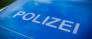 Melle, Deutschland 14. März 2024: Ein Einsatzfahrzeug, Streifenwagen, der Polizei mit Schriftzug. Landkreis Osnabrück Niedersachsen *** Melle, Germany March 14, 2024 An emergency vehicle, patrol car, of the police with lettering District of Osnabrück Lower Saxony Copyright: xFotostandx/xGelhotx