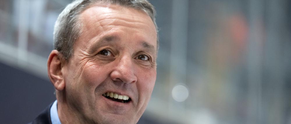 Hat gut lachen. Thomas Popiesch siegte mit Bremerhaven zum Play-off-Auftakt 6:4 gegen Ingolstadt.