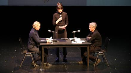 Janine Kreß, Guido Lambrecht und Anabel Möbius bringen den Schrecken sehr nah. 