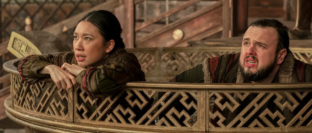3 Body Problem. (L to R) Jess Hong as Jin Cheng, John Bradley as Jack Rooney in episode 103 of 3 Body Problem. Cr. Ed Miller/Netflix © 2024
