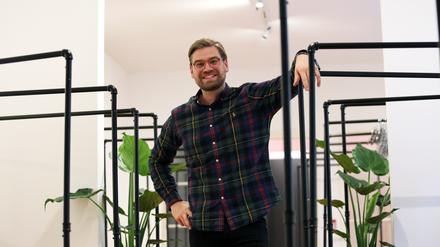 Neuer Second Hand Shop in der Innenstadt Potsdam: Betreiber Darvid Zabzinski. 