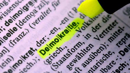 Demokratische Regierungssysteme sind der Analyse zufolge auf dem Rückmarsch.