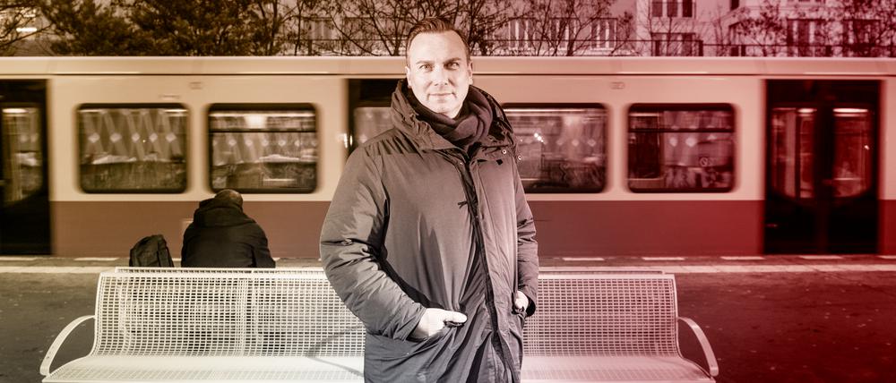 Tim Raue zu Gast beim Ringbahn-Podcast „Eine Runde Berlin“.