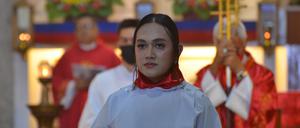 Wowa Ledama, trans Frau und angehende Priesterin in der Katholischen Kirche der Philippinen (Iglesia Filipina Independiente).