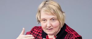 Katja Mast (SPD), Mitglied des Deutschen Bundestages, spricht während der Debatte zum Etat des Bundesministeriums für Arbeit und Soziales im Bundeshaushalt 2021 im Bundestag. 