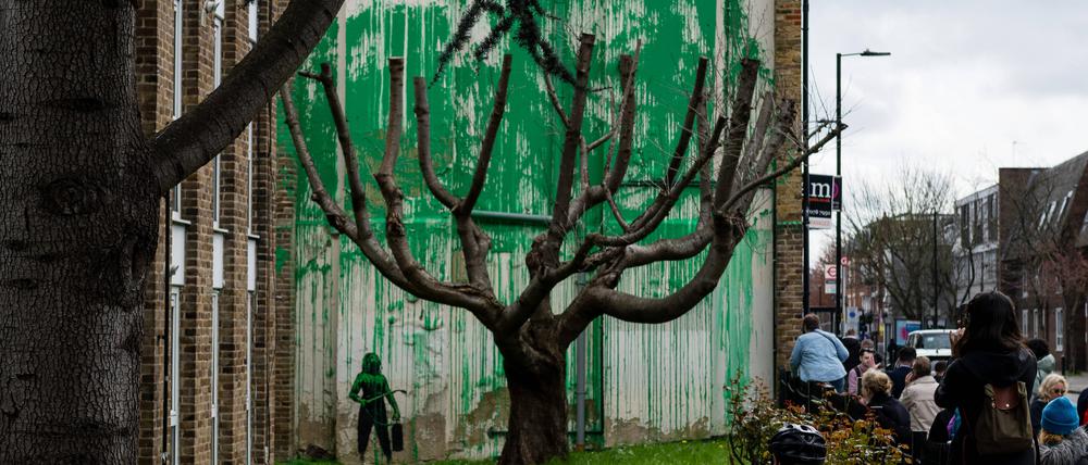 Das neue Motiv von Banksy. Nach wenigen Tagen sieht es so nun nicht mehr aus - es wurde mit weißer Farbe übermalt.