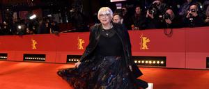 Claudia Roth auf dem Roten Teppich der Berlinale im Februar. Bei der Abschluss-Gala häuften sich die allzu einseitigen israelkritischen Statements. 
