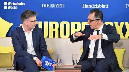 Bundeslandwirtschaftsminister Cem Özdemir (Grüne) im Gespräch mit Tagesspiegel-Chefredakteur Christian Tretbar auf der Konferenz „Europe 2024“ von Zeit, Handelsblatt, Wirtschaftswoche und Tagesspiegel.