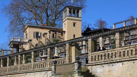 Sanierung des Winzerberges Potsdam
Führung am Weinberg: Der Förderverein berichtet über den nächsten Sanierungsabschnitt. Eingeladen hat das EuropäischeKulturerbenetzwerk Europa Nostra.