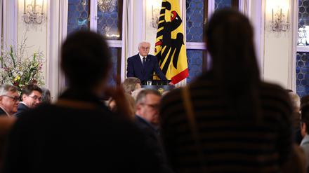 Propalästinensische Demonstranten unterbrechen die Rede von Bundespräsident Frank-Walter Steinmeier.