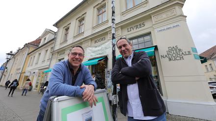 Inhaber Stefan und Jens Bellin feiern den 50. Geburtsttag des Internationales Buches. Ihre Mutter Heidelore hatte das Geschäfte viele Jahrzehnte geprägt.