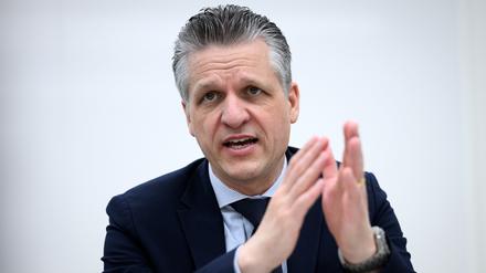 Thorsten Frei (CDU), Erster Parlamentarischer Geschäftsführer der CDU/CSU-Bundestagsfraktion, verlangt einen Systemwechsel in der Migrationspolitik.