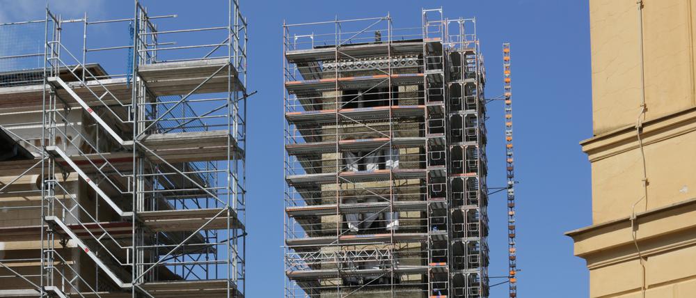 Turm der Friedenskirche in Potsdam wird saniert.