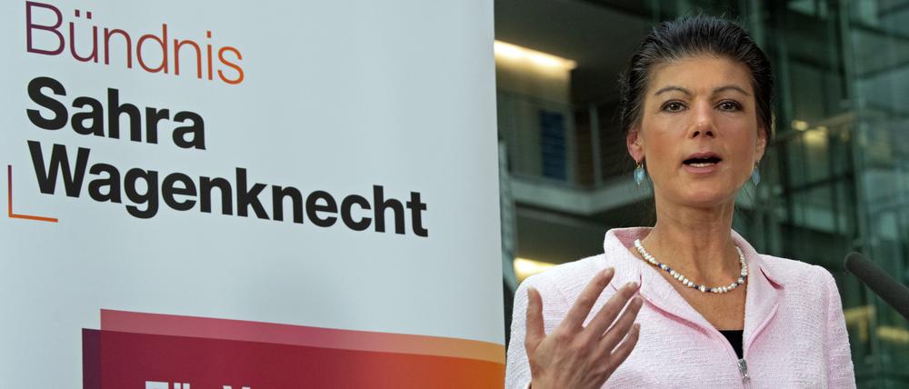 Sahra Wagenknecht, Vorsitzende des Bündnis Sahra Wagenknecht (BSW), spricht bei einem Pressestatement im Paul-Löbe-Haus.