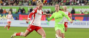 Lea Schüller (li.) erzielte das zwischenzeitliche 3:0 für den FC Bayern.