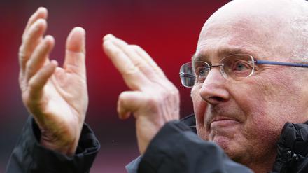 Legendenspiel. Eriksson applaudiert den Zuschauern vor dem Benefizspiel der LFC Foundation. 