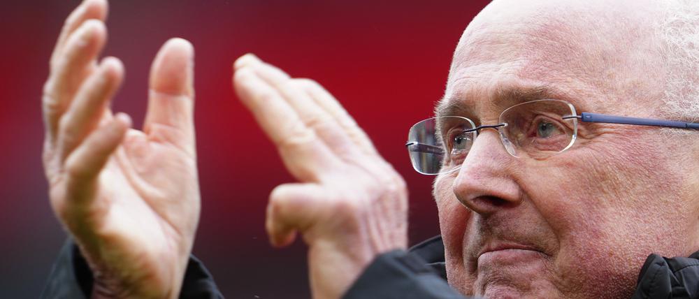 Legendenspiel. Eriksson applaudiert den Zuschauern vor dem Benefizspiel der LFC Foundation.