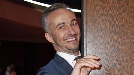 Kabarettist Jan Böhmermann am Rande der 59. Verleihung der Grimme-Preise 2023 im Stadttheater Marl. (Archivbild)
