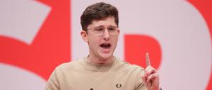 Juso-Chef Philipp Türmer hält eine Rede auf dem SPD-Bundesparteitag.