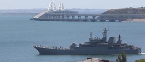 Die Kertschbrücke zwischen der ukrainischen Halbinsel Krim und dem russischen Festland