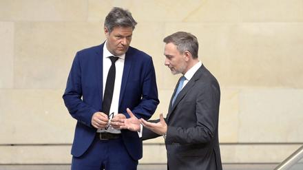Sie liefern die wichtigen Vorlagen: Robert Habeck (links) und Christian Lindner.