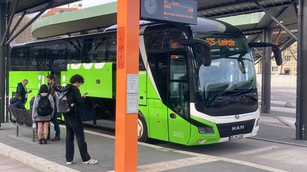 Ein Flixbus am ZOB Berlin
