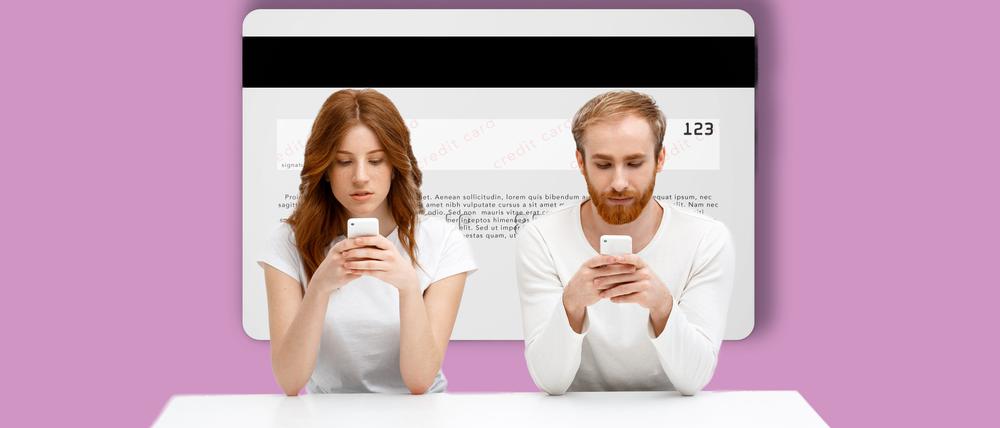 Ein Paar beim Online-Banking.