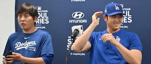 Shohei Ohtani (r) mit Ippei Mizuhara, der noch vor ein paar Tagen in Seoul beim Gastspiel der Dodgers als Übersetzer für den Superstar arbeitete.