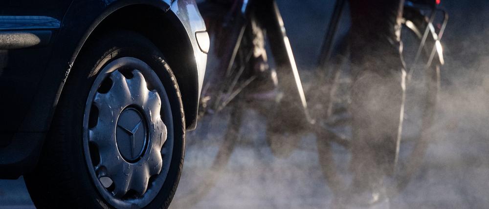Subventionen im Verkehrssektor bremsen die Bemühungen aus, Klimaziele zu erreichen, weil sie die Nutzung fossiler Brennstoffe fördern.