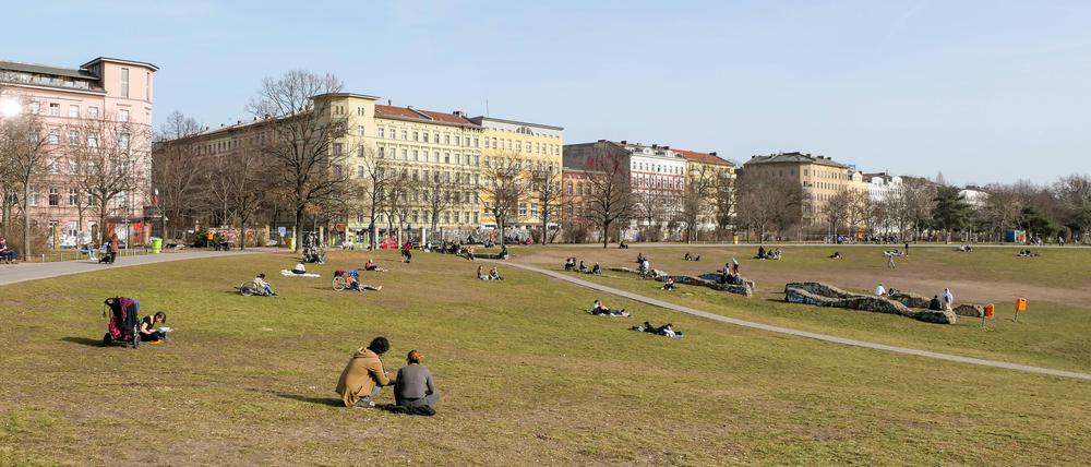 24.02.2021,Berlin,Deutschland,GER,Görlitzer Park im Bezirk Kreuzberg. *** 24 02 2021,Berlin,Germany,GER,Görlitzer Park in Kreuzberg district
Görli