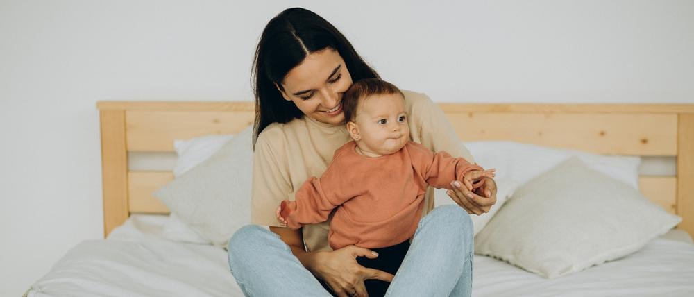 Mehrheit befürwortet Streichung von Elterngeld für höhere Einkommen.