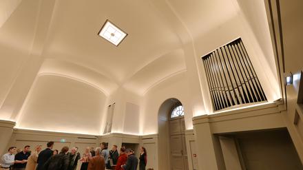 Kapelle im Turm der Garnisonkirche vor Indienstnahme. Am Ostermontag, 1. April, wird die Nagelkreuzkapelle im Turm der Garnisonkirche mit einem feierlichen Gottesdienst in Dienst genommen. Dr. Jan Kingreen, Pfarrer und Programmvorstand der Stiftung Garnisonkirche, und ein Vertreter der Alexander Schuke Potsdam Orgelbau informieren.