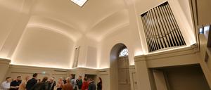Kapelle im Turm der Garnisonkirche vor Indienstnahme. Am Ostermontag, 1. April, wird die Nagelkreuzkapelle im Turm der Garnisonkirche mit einem feierlichen Gottesdienst in Dienst genommen. Dr. Jan Kingreen, Pfarrer und Programmvorstand der Stiftung Garnisonkirche, und ein Vertreter der Alexander Schuke Potsdam Orgelbau informieren.