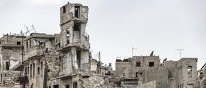Ruinen im Bürgerkrieg zerstörter Häuser in Syrien.