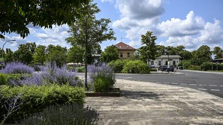 Der Bahnhofsvorplatz in Velten (Archivbild).