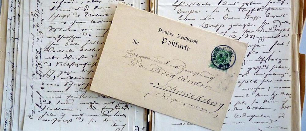 Archivbild eines Briefwechsels zwischen Theodor Fontane und Georg Friedlaender sowie Fontante und Fritz Mauthner.
