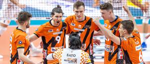 Die BR Volleys freuen sich nicht nur über den Punktgewinn: Sie ziehen nach nur drei Spielen ins Finale ein. 