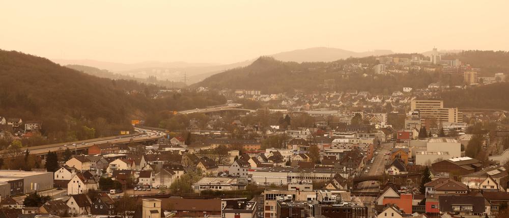 Staub aus der Sahara liegt in der Luft und färbte den Himmel im Siegerland vor wenigen Tagen schwefelgelb.