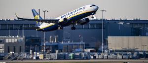 Eine Boeing 737 von Ryanair - hier beim Start auf dem Flughafen Köln-Bonn.