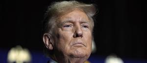 Donald Trump (Republikaner), ehemaliger und designierter US-Präsident, bei einer Wahlkampfveranstaltung im US-Bundesstaat Georgia. 