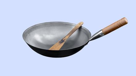 Das Geheimnis liegt im dünnen Stahl: Wok aus dem Asia-Laden.