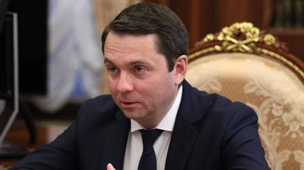 Der Gouverneur der Region Murmansk, Andrej Tschibis, bei einem Treffen mit dem russischen Präsidenten Wladimir Putin im Moskauer Kreml. 