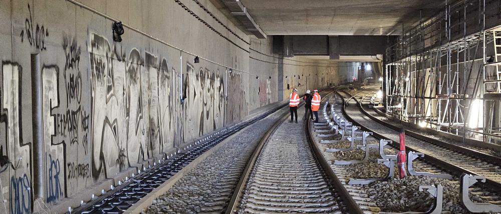 Blick in den unterirdischen S21 Bahnhof